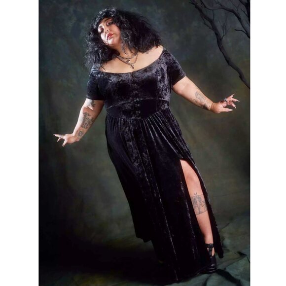 NWT Torrid 2 Nightfall Stretch Velvet Maxi Dress 2X 18 20 - Picture 1 of 13